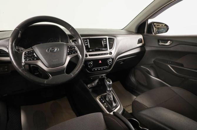Hyundai Solaris II с пробегом 2019 года, цена 1 039 000 рублей, 259000 км, седан, Автокод Объявления