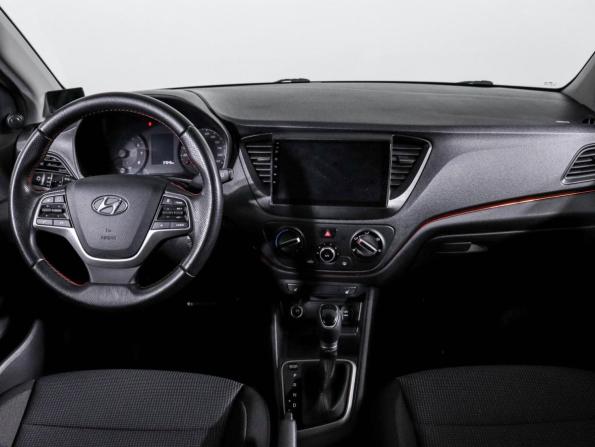 Hyundai Solaris II Рестайлинг с пробегом 2021 года, цена 1 880 000 рублей, 37042 км, седан, Автокод Объявления