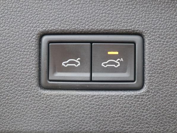 Volkswagen Tiguan II с пробегом 2018 года, цена 2 380 000 рублей, 137138 км, внедорожник, Автокод Объявления