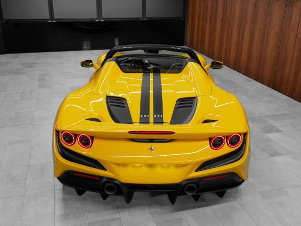 Ferrari F8 с пробегом 2023 года, цена 36 700 000 рублей, 100 км, родстер, Автокод Объявления