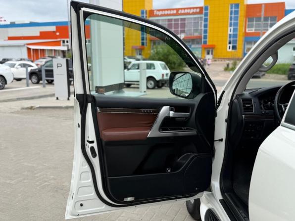 Toyota Land Cruiser 200 Series Рестайлинг 2 с пробегом 2016 года, цена 5 600 000 рублей, 157244 км, внедорожник, Автокод Объявления