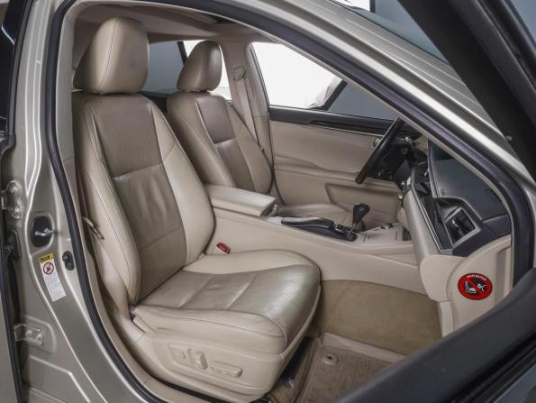 Lexus ES VI с пробегом 2014 года, цена 2 199 000 рублей, 208490 км, седан, Автокод Объявления