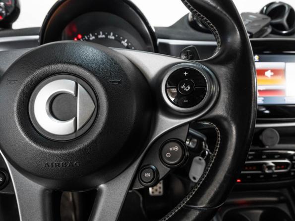 Smart Forfour II с пробегом 2017 года, цена 1 806 000 рублей, 117994 км, хэтчбек, Автокод Объявления