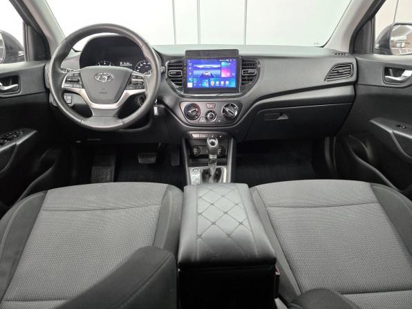 Hyundai Solaris II Рестайлинг с пробегом 2021 года, цена 1 799 000 рублей, 66000 км, седан, Автокод Объявления