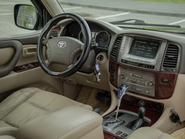 Toyota Land Cruiser 100 Series Рестайлинг 1 с пробегом 2004 года, цена 1 785 000 рублей, 250715 км, внедорожник, Автокод Объявления