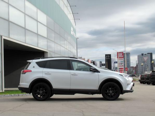 Toyota RAV4 IV (XA40) Рестайлинг с пробегом 2018 года, цена 2 980 000 рублей, 119885 км, внедорожник, Автокод Объявления