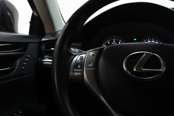 Lexus ES VI с пробегом 2014 года, цена 2 400 000 рублей, 111126 км, седан, Автокод Объявления