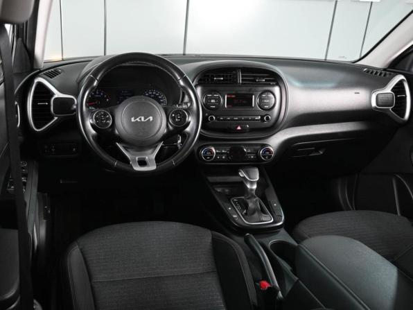 Kia Soul III Рестайлинг с пробегом 2022 года, цена 2 139 000 рублей, 47520 км, хэтчбек, Автокод Объявления
