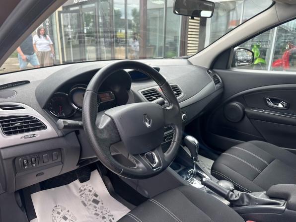 Renault Fluence I Рестайлинг с пробегом 2014 года, цена 852 000 рублей, 148569 км, седан, Автокод Объявления