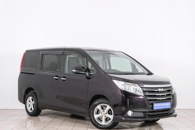 Toyota Noah III (R80)