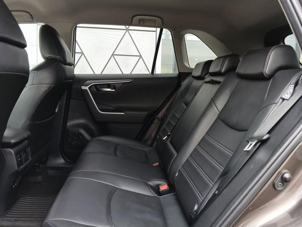 Toyota RAV4 V (XA50) с пробегом 2021 года, цена 3 449 000 рублей, 101167 км, внедорожник, Автокод Объявления