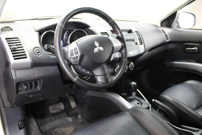 Mitsubishi Outlander II Рестайлинг с пробегом 2011 года, цена 1 154 000 рублей, 217449 км, внедорожник, Автокод Объявления