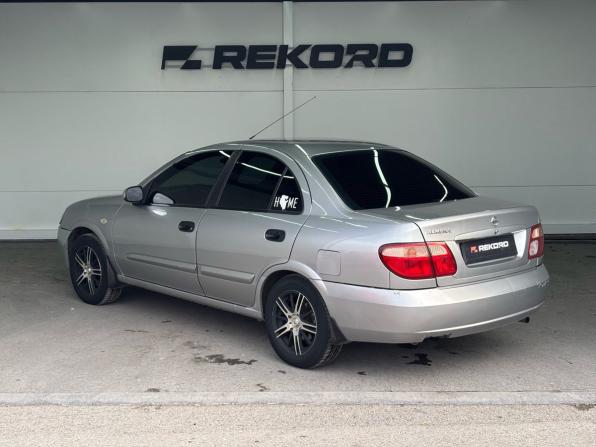 Nissan Almera II (N16) Рестайлинг с пробегом 2005 года, цена 429 000 рублей, 202889 км, седан, Автокод Объявления