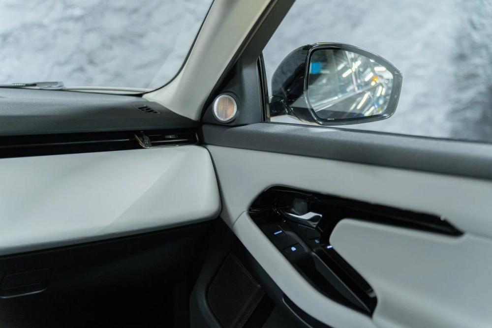 Land Rover Range Rover Evoque II Рестайлинг Москва  - изображение 22
