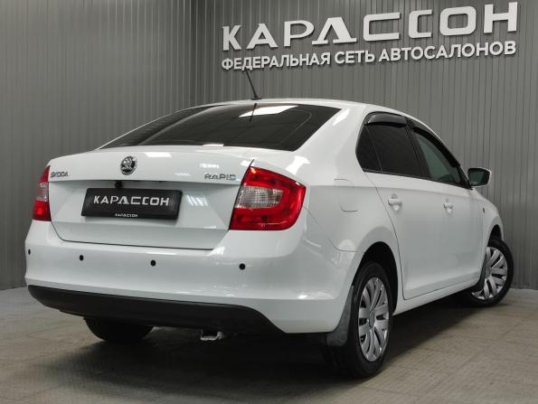 Skoda Rapid I с пробегом 2015 года, цена 862 000 рублей, 175000 км, лифтбек, Автокод Объявления