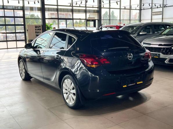Opel Astra J с пробегом 2011 года, цена 930 000 рублей, 154805 км, хэтчбек, Автокод Объявления