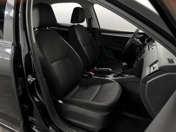 Skoda Octavia III (A7) Рестайлинг с пробегом 2017 года, цена 1 549 200 рублей, 161177 км, лифтбек, Автокод Объявления