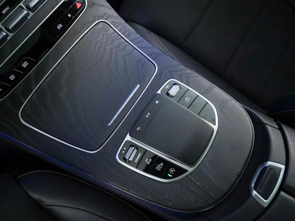 Mercedes-Benz E-Класс V (W213 S213 C238) Рестайлинг с пробегом 2021 года, цена 4 998 888 рублей, 92862 км, седан, Автокод Объявления
