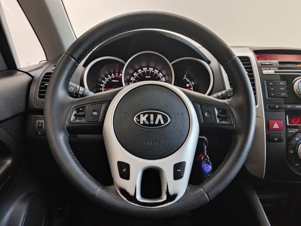 Kia Venga I с пробегом 2013 года, цена 900 000 рублей, 113996 км, минивэн, Автокод Объявления