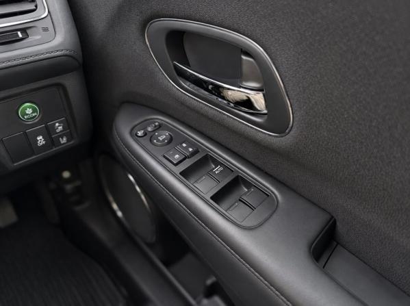 Honda Vezel I Рестайлинг с пробегом 2019 года, цена 1 620 000 рублей, 58372 км, внедорожник, Автокод Объявления