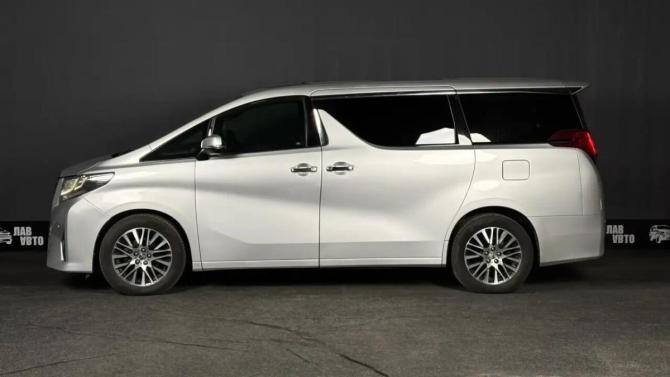 Toyota Alphard III с пробегом 2015 года, цена 3 250 000 рублей, 376772 км, минивэн, Автокод Объявления