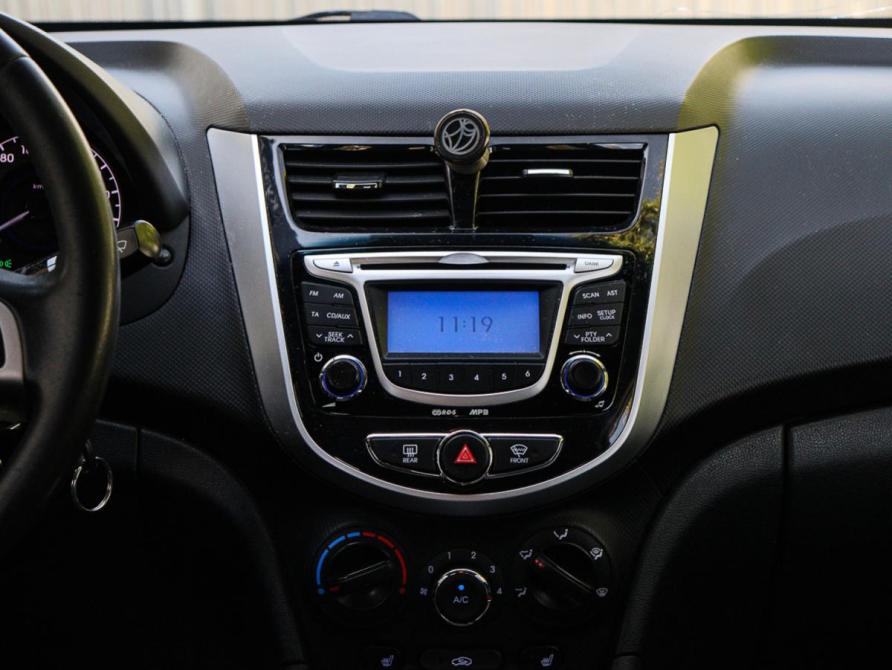 Hyundai Solaris I Москва  - изображение 11