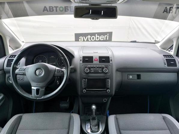 Volkswagen Touran I Рестайлинг 2 с пробегом 2010 года, цена 766 000 рублей, 245000 км, компактвэн, Автокод Объявления