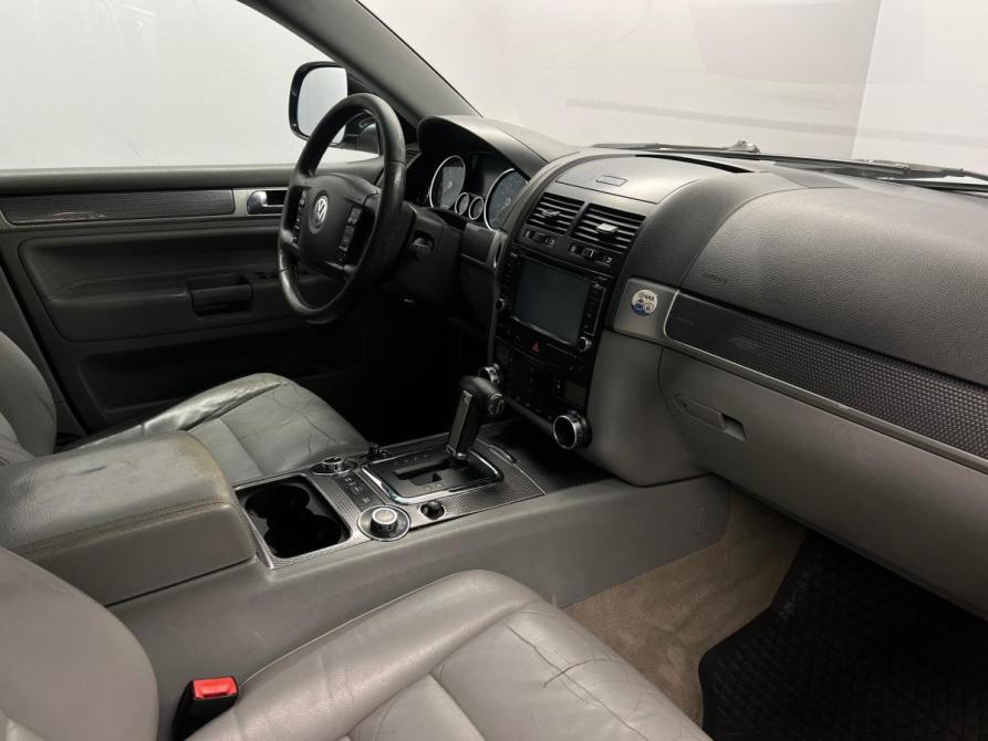 Volkswagen Touareg I Рестайлинг Санкт-Петербург  - изображение 19