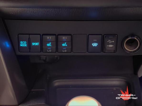 Toyota RAV4 IV (XA40) Рестайлинг с пробегом 2017 года, цена 2 378 000 рублей, 136000 км, внедорожник, Автокод Объявления