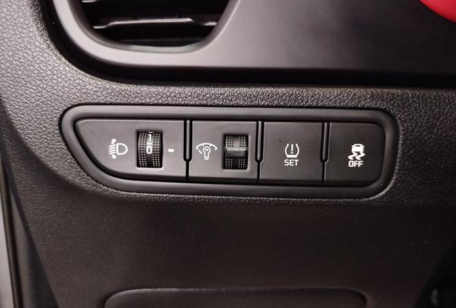 Kia Rio IV Рестайлинг (Global market) с пробегом 2021 года, цена 1 750 000 рублей, 56268 км, седан, Автокод Объявления