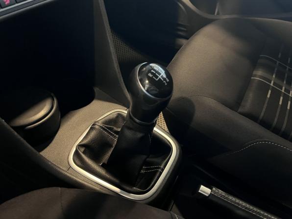 Volkswagen Polo V с пробегом 2015 года, цена 792 000 рублей, 196630 км, седан, Автокод Объявления