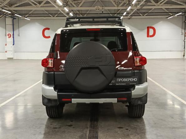 Toyota FJ Cruiser с пробегом 2011 года, цена 3 350 000 рублей, 192501 км, внедорожник, Автокод Объявления