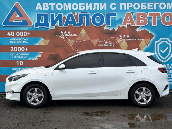 Kia Ceed III Рестайлинг с пробегом 2022 года, цена 2 200 000 рублей, 67800 км, хэтчбек, Автокод Объявления