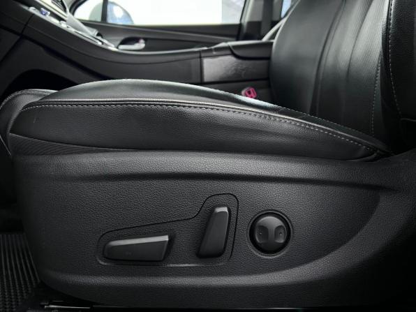 Hyundai Santa Fe IV Рестайлинг с пробегом 2023 года, цена 3 725 000 рублей, 61479 км, внедорожник, Автокод Объявления