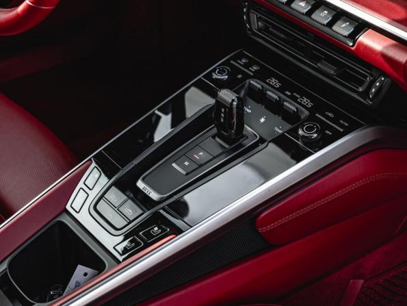 Porsche 911 VIII (992) с пробегом 2022 года, цена 18 200 000 рублей, 29460 км, купе, Автокод Объявления