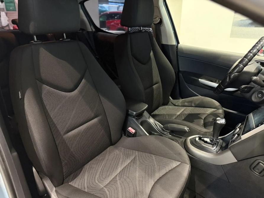 Peugeot 308 I Рестайлинг Новосибирск  - изображение 17