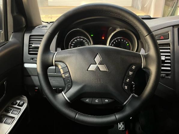 Mitsubishi Pajero IV Рестайлинг 1 с пробегом 2014 года, цена 2 075 000 рублей, 267613 км, внедорожник, Автокод Объявления