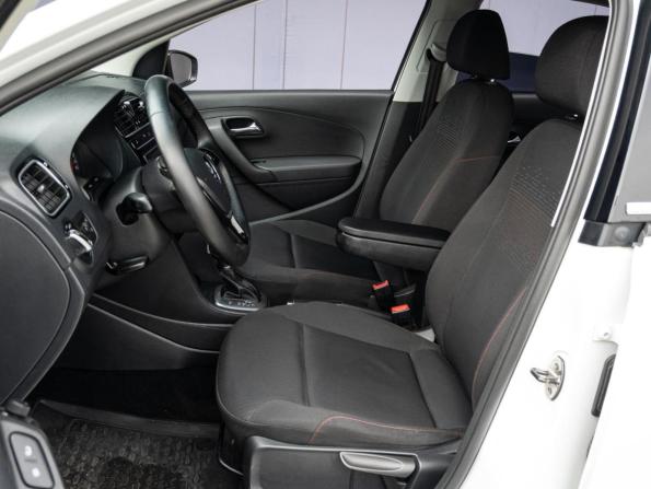 Volkswagen Polo V Рестайлинг с пробегом 2017 года, цена 1 160 000 рублей, 135260 км, седан, Автокод Объявления