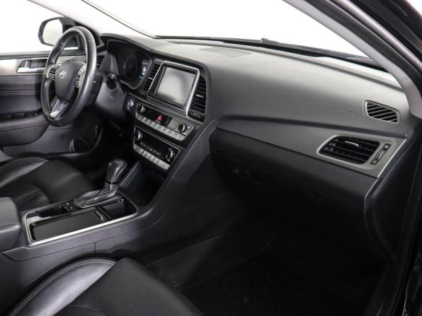 Hyundai Sonata VII (LF) Рестайлинг с пробегом 2018 года, цена 1 769 000 рублей, 136972 км, седан, Автокод Объявления