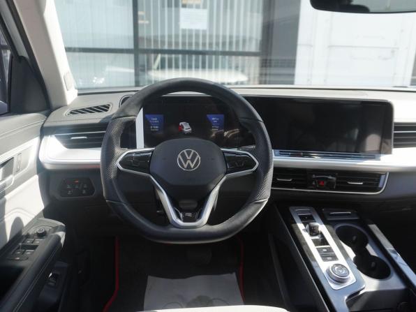 Volkswagen Tavendor I с пробегом 2025 года, цена 5 471 000 рублей, 1810 км, внедорожник, Автокод Объявления