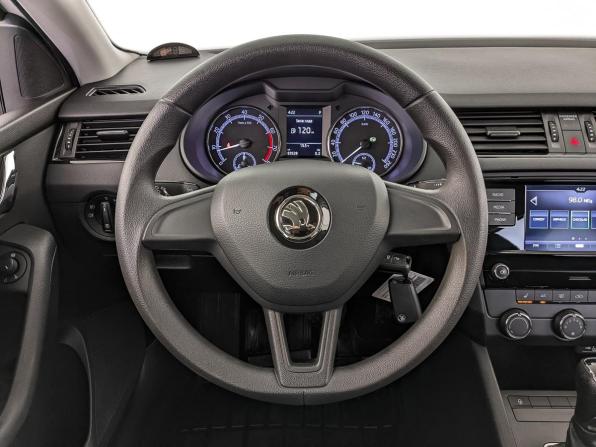 Skoda Octavia III (A7) Рестайлинг с пробегом 2020 года, цена 1 845 000 рублей, 83528 км, лифтбек, Автокод Объявления