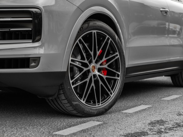 Новый Porsche Cayenne III Рестайлинг 2024 года, цена 27 304 400 рублей, внедорожник, Автокод Объявления