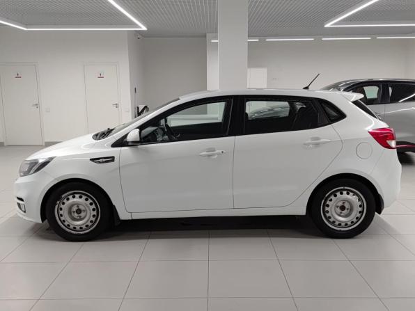 Kia Rio III Рестайлинг с пробегом 2016 года, цена 1 010 000 рублей, 129751 км, хэтчбек, Автокод Объявления
