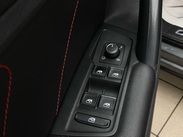 Volkswagen Tiguan II Рестайлинг с пробегом 2021 года, цена 2 695 000 рублей, 97910 км, внедорожник, Автокод Объявления