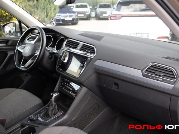 Volkswagen Tiguan II Рестайлинг с пробегом 2021 года, цена 3 288 000 рублей, 76513 км, внедорожник, Автокод Объявления