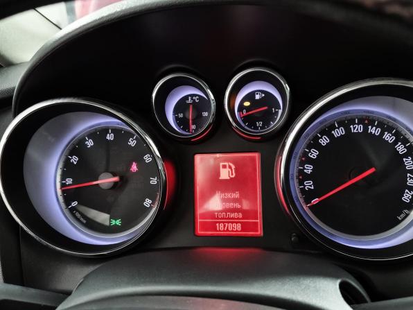 Opel Astra J с пробегом 2011 года, цена 640 000 рублей, 187098 км, хэтчбек, Автокод Объявления