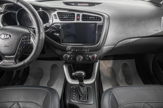 Kia Ceed II с пробегом 2012 года, цена 899 000 рублей, 278000 км, универсал, Автокод Объявления