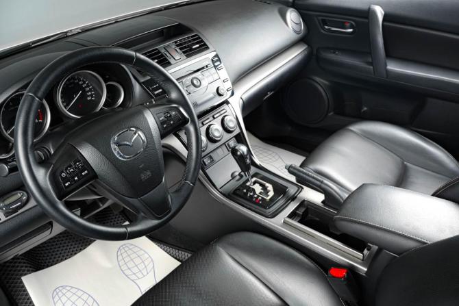 Mazda 6 II (GH) Рестайлинг с пробегом 2011 года, цена 1 249 000 рублей, 245000 км, седан, Автокод Объявления