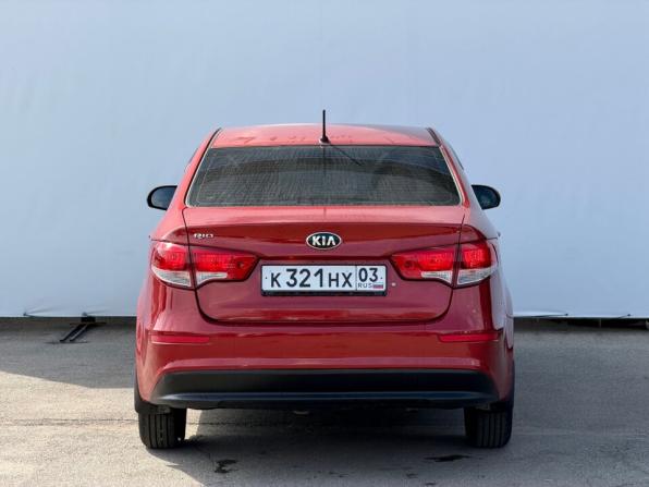 Kia Rio III Рестайлинг с пробегом 2015 года, цена 980 000 рублей, 98102 км, седан, Автокод Объявления