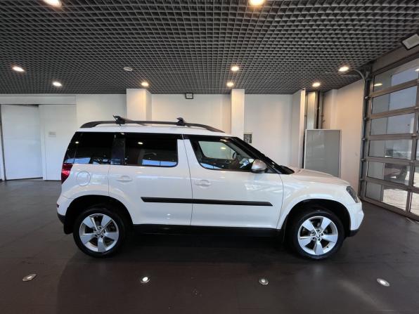 Skoda Yeti I Рестайлинг с пробегом 2014 года, цена 1 095 000 рублей, 180872 км, внедорожник, Автокод Объявления